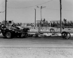 Paul & Lyle Greenberg B/ED Racing Jim Statkus in Albuquerque, 1976